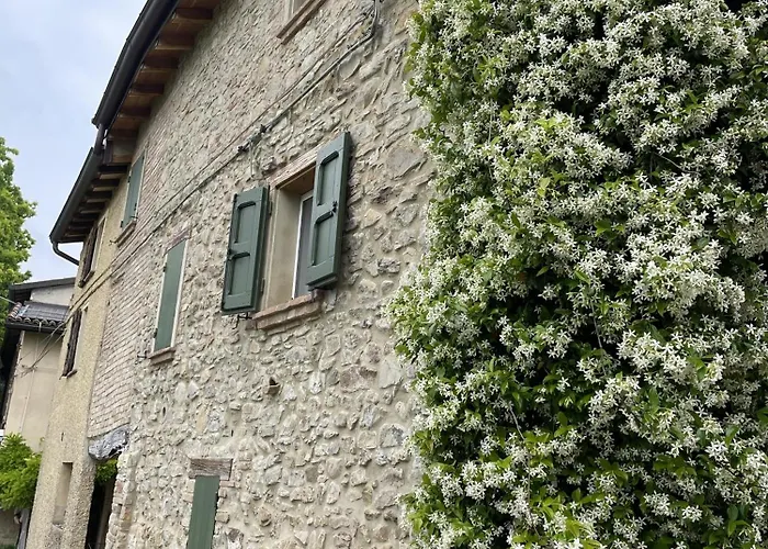 Alloggio Con Camino Nel Borgo Del Castello