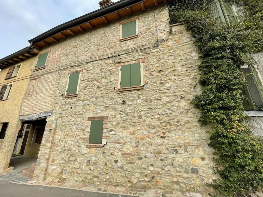 Con Camino Nel Borgo Del Castello *